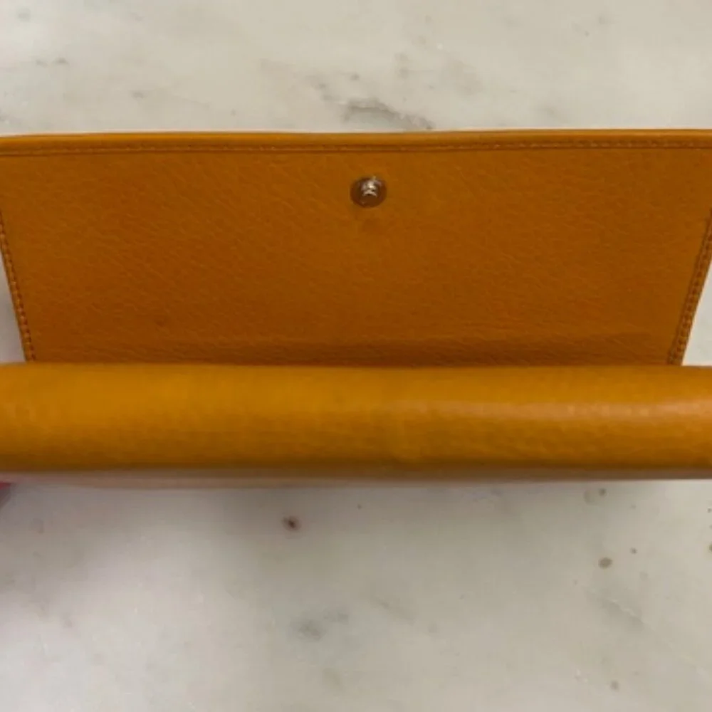 Authentic Gucci long wallet - Picture 8 of 9